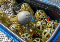 Absolute Window Feeders (caged) Small 20 Absolute Window Feeders (caged) Small -Matrix Winkel preston innovations absolute window feeders caged 6