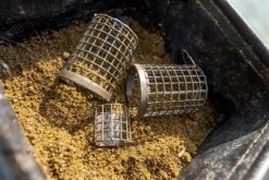 Wire Bait Up Feeder Medium -Matrix Winkel preston innovations wire bait up feeder medium 6